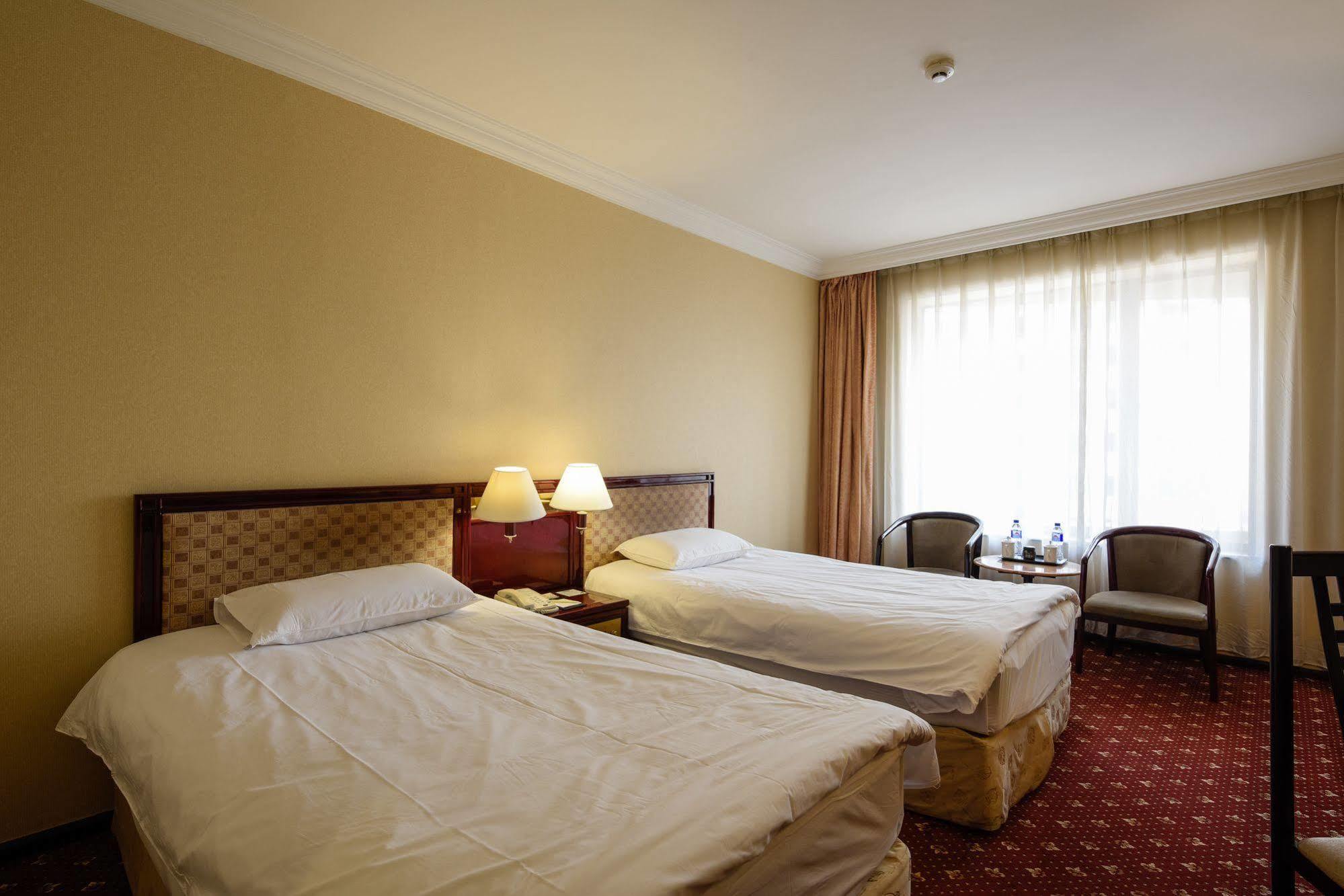 Yanshan Hotel Pequim Exterior foto